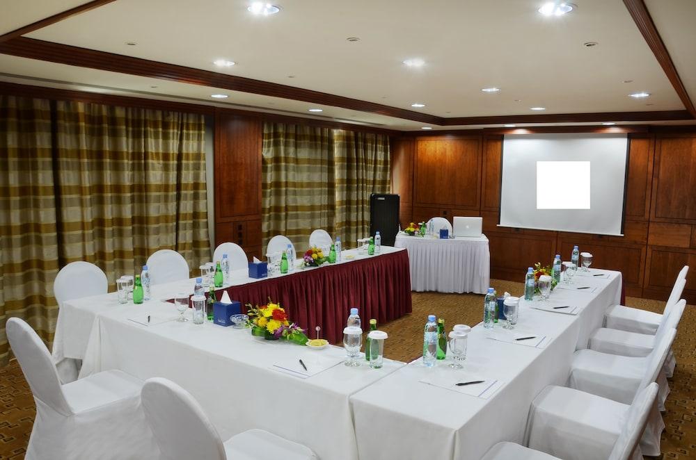 Swiss-Belhotel Sharjah Eksteriør billede